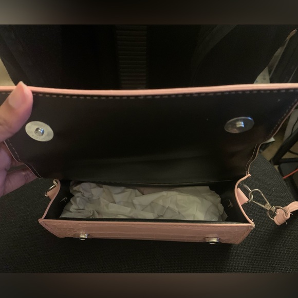 Pink Purse - Picture 5 of 7